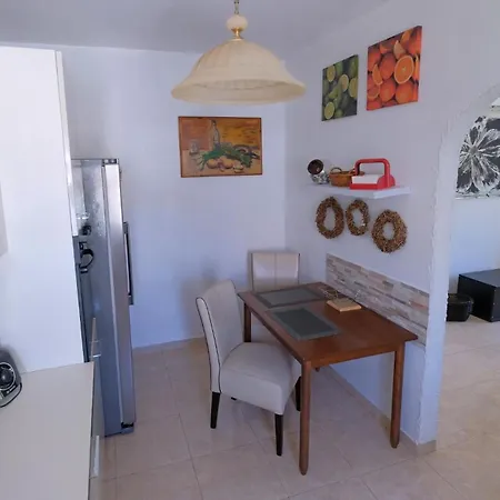 Holiday home Renoviertes In Mit Privatem Pool *