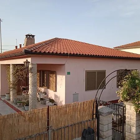 Holiday home Renoviertes In Mit Privatem Pool Pula